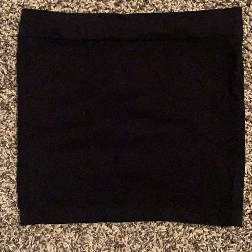 Belly band for maternity clothing